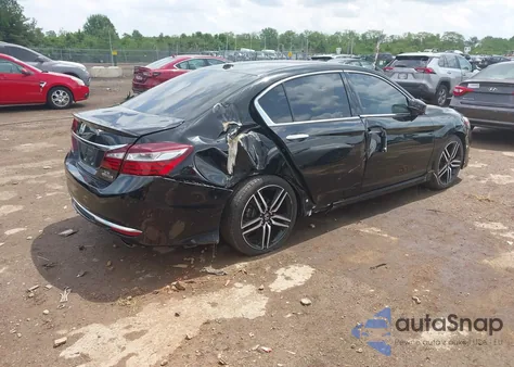 2016 Honda Accord Touring z USA, uszkodzony, nr VIN 1HGCR3F99GA021963
